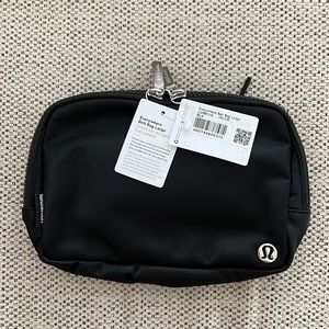 Lululemon Everywhere Belt Bag Large